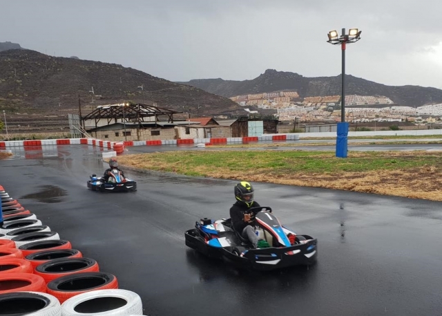 En la carrera con los karts